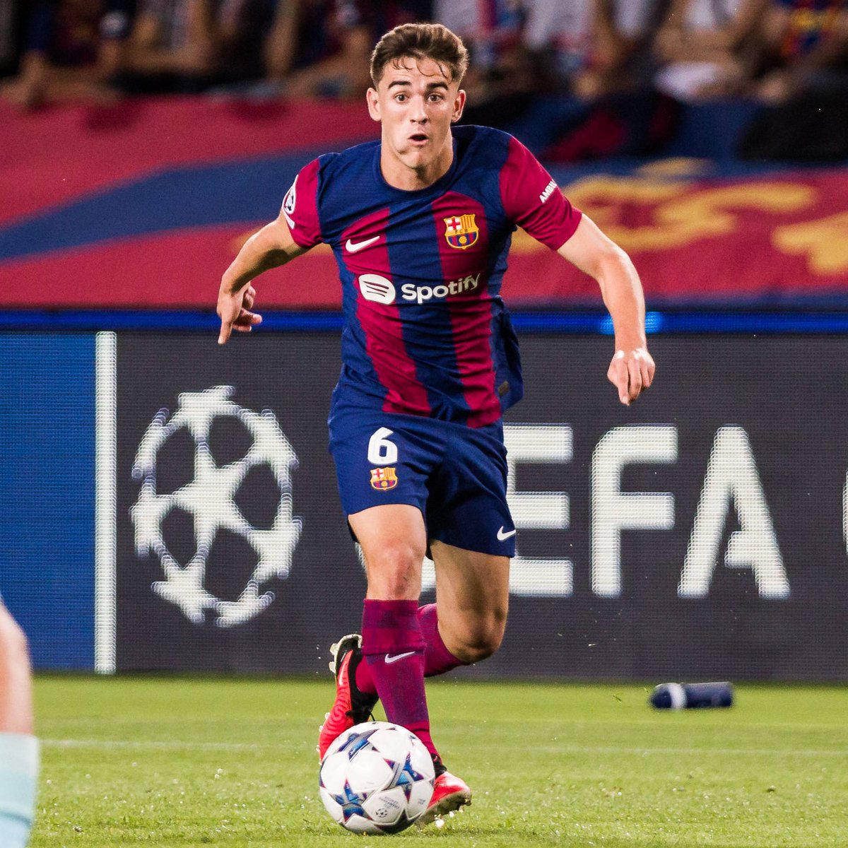 Sofascore's tweet photo. ⚠️ | QUICK STAT

Gavi successfully completed all 56 passes in the opposition half against Royal Antwerp tonight. 🤯

That's the most accurate opposition half passes with a 100% accuracy by a Barcelona player in a #UCL match in our database! 🔥

#BarcaAntwerp https://t.co/44N7LQSKQK