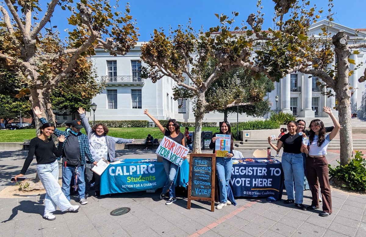 This #NationalVoterRegistrationDay 
@CALPIRGStudent and @ASUCEAVP are out on Sproul helping @UCBerkeley students and community members register to vote at castudentvote.org - Go Bears Go Vote! 🗳️🐻 #StudentVote #CampusTakeOver