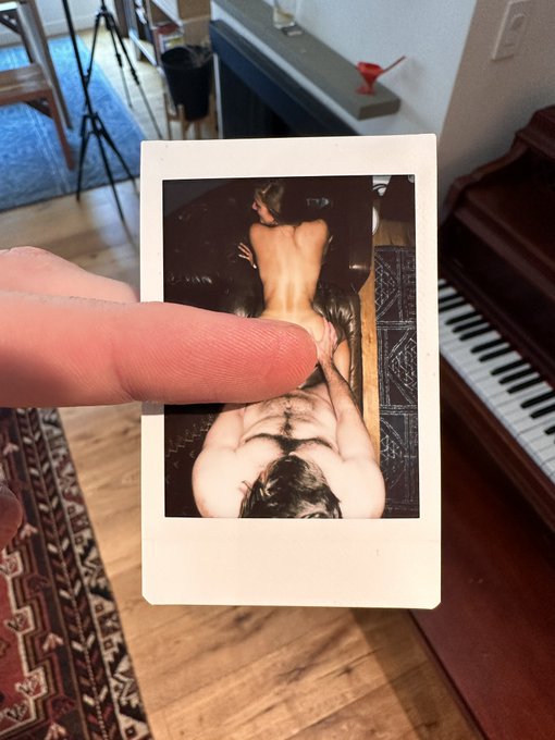 Polaroids are literally always hot @MooreJessirae https://t.co/ol6gGCAFQy<a class="tags" href="/tag/moorejessirae">@moorejessirae</a>