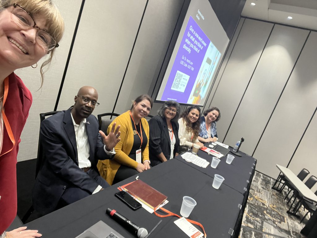 Such a honor to have co-moderated this group of professionals on a topic dear to my heart Strengthing Diversity in Early Childhood Work Force #ThrivingChildren2023