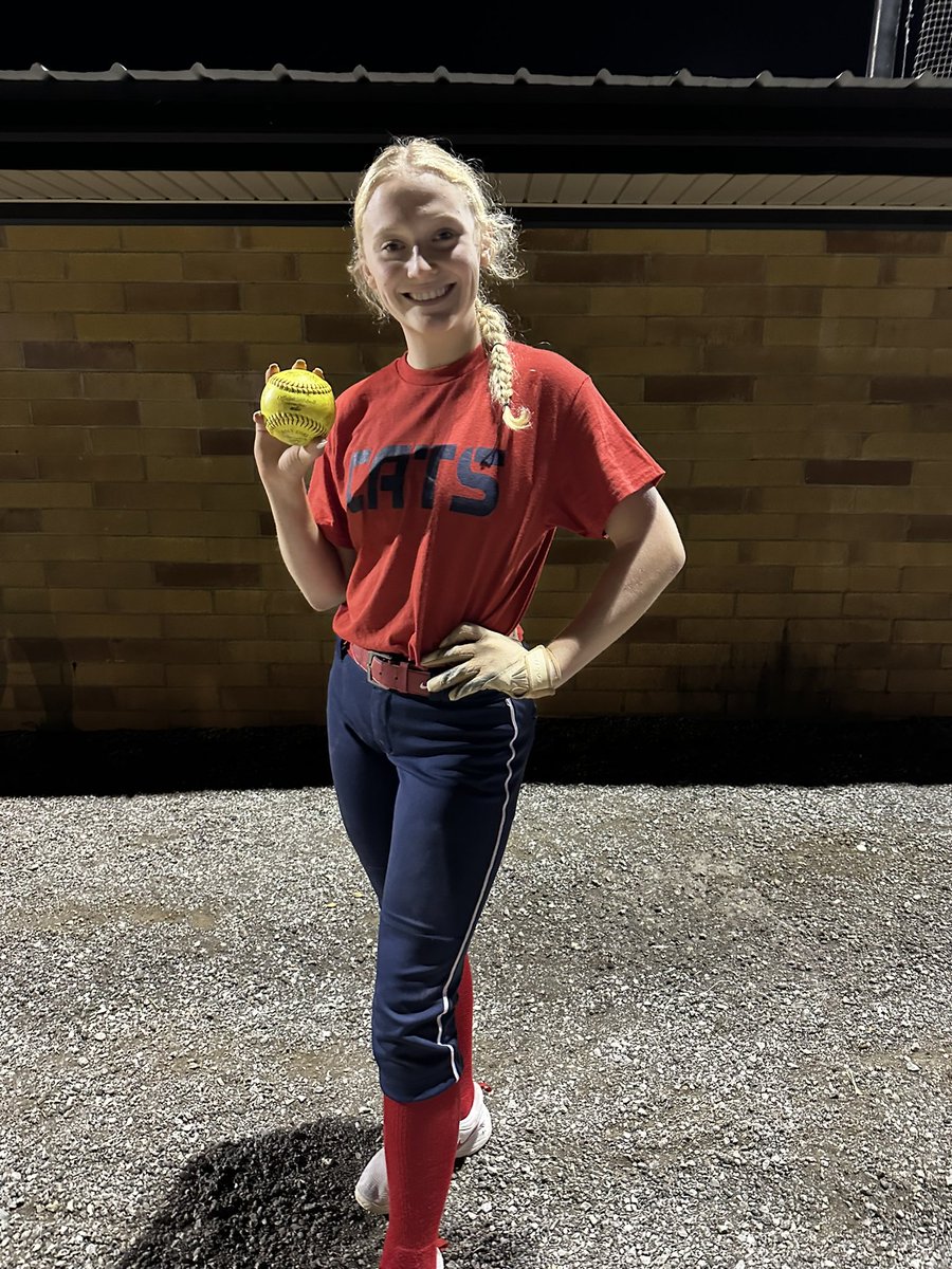 Aspen Mitchell tweet media