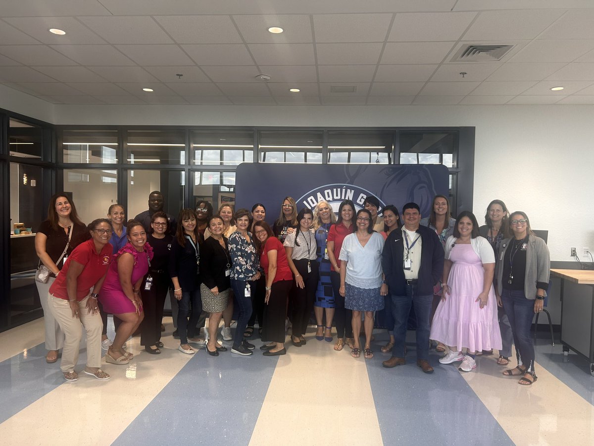 Duallanguagepbc's tweet photo. Big thanks to @DrGarciaHS for graciously allowing us to host our first Dual Language coaches meeting at the #bulldogcommons. Your hospitality and the stunning campus left everyone in awe! @PBC_MPatterson @PrincipalOtero @MachadoGarciaHS https://t.co/YqrvgacO7E