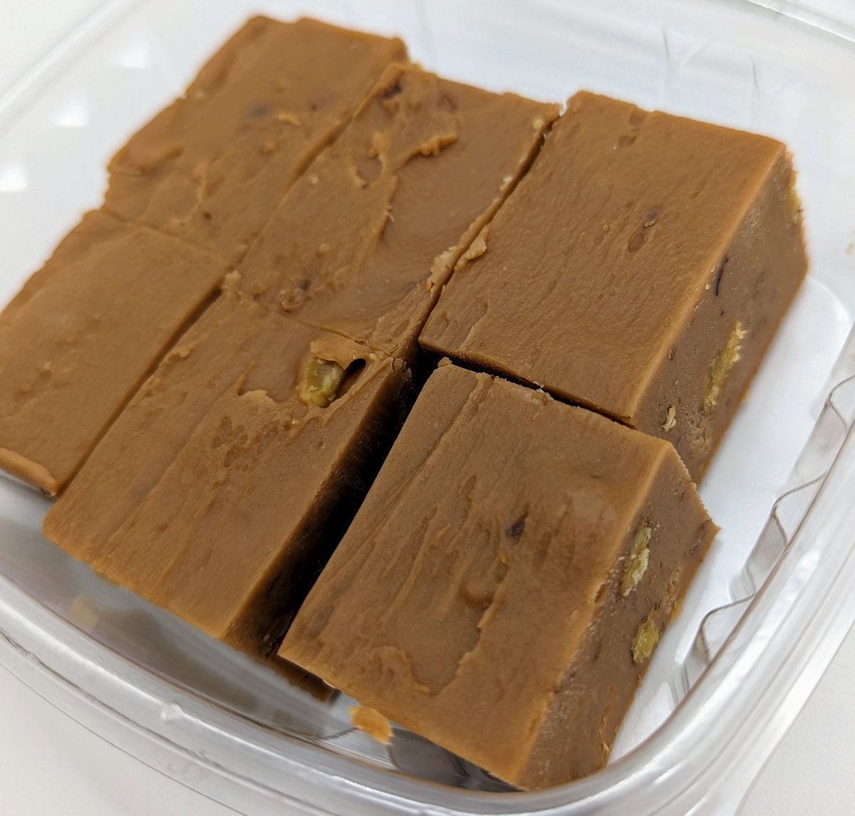 SweetLifeCount1's tweet photo. Fall fudge flavor: Maple Walnut https://t.co/1Y7BeP1Wi2
