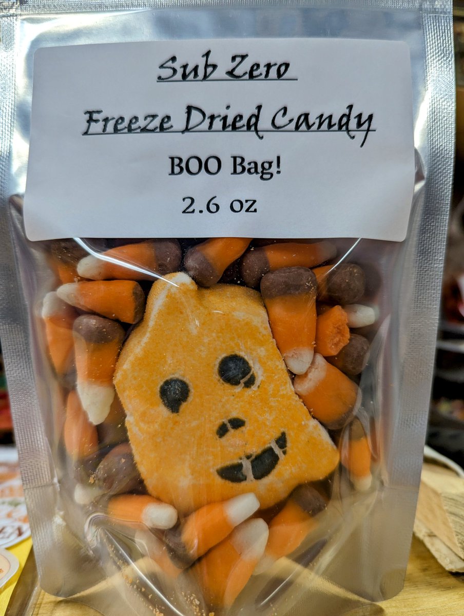SweetLifeCount1's tweet photo. Freeze dried candy restocked! More than 10 varieties including these "Boo Bags" with candy corn &amp; pumpkin peep! https://t.co/IADpdKqCD0