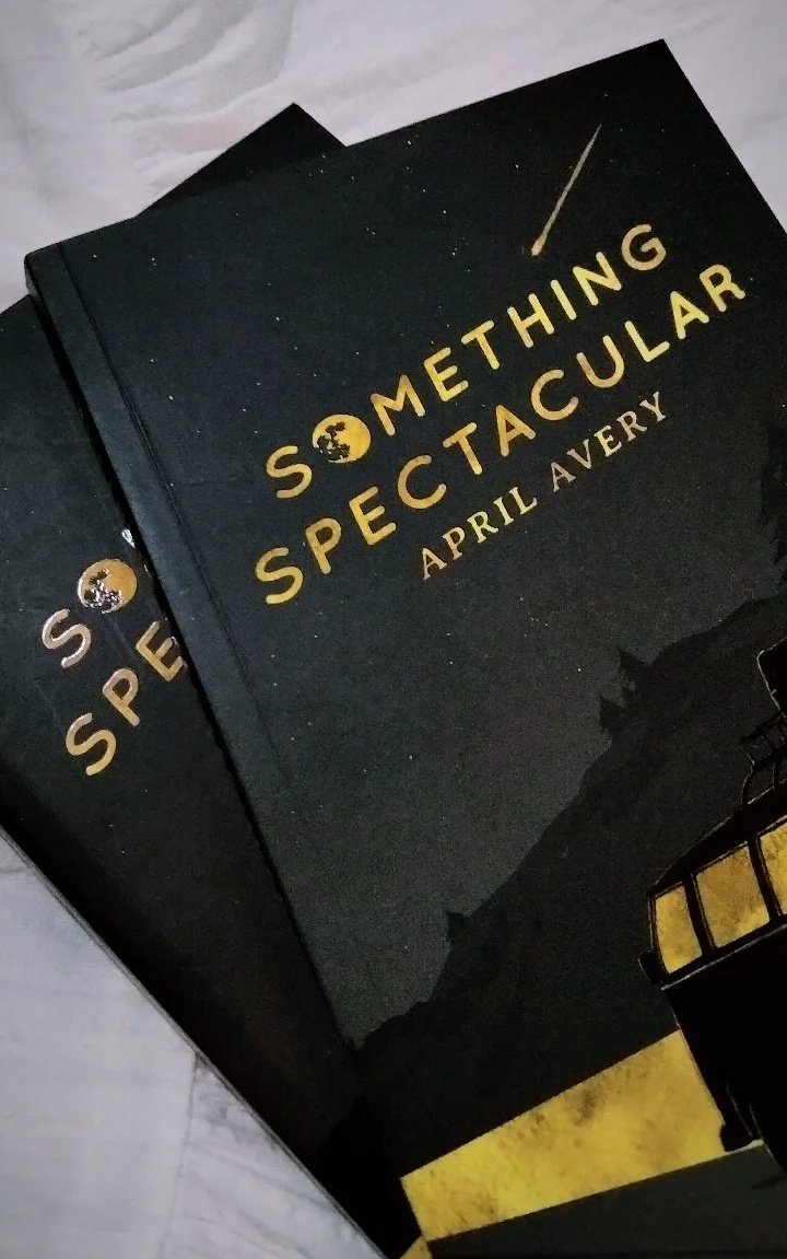 arguellace's tweet photo. the first print meets the reprint 

@breatheapril https://t.co/3hB9B0e4yJ