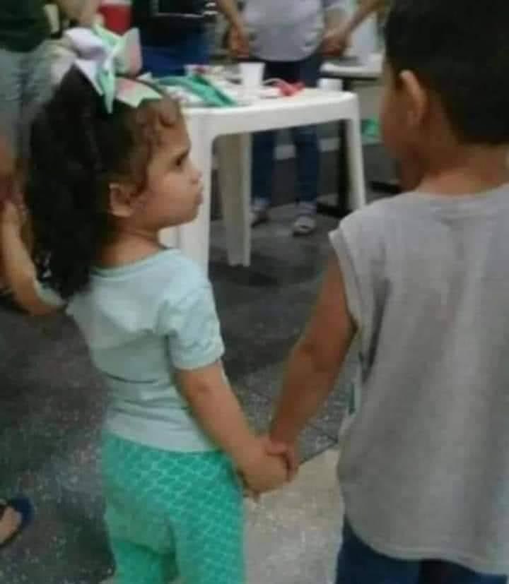 " tá olhando oq ali ? perdeu alguma coisa ? "