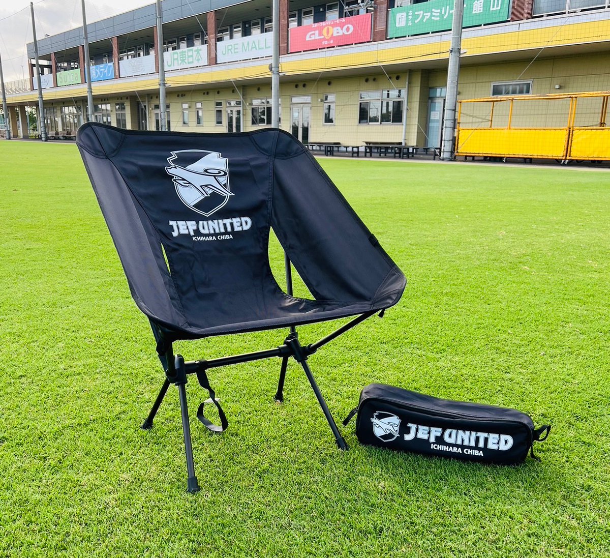 JEF UNITED アウトドアチェア ブラック 組み立て簡単なアウトドアチェアが登場🏕️ シンプルでカッコイイ