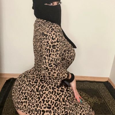 صباح الورد #عمه_لكل_الكلاب #فجور #خضوع #كلبه #كافره