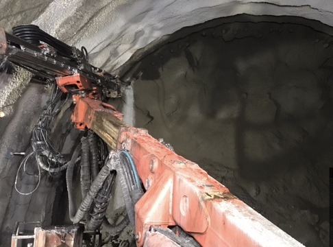 nhidcl's tweet photo. #NHIDCL is upgrading to a 2-lane with paved shoulder from Km 29.030 to Km 31.449 of 2.419 Km length of Uni-Directional #Khellani #Tunnel including its approach road on NH-244 under Package-3 in #Jammu&Kashmir.
#BuildingInfrastructure #BuildingTheNation https://t.co/mWsmQgkMC9