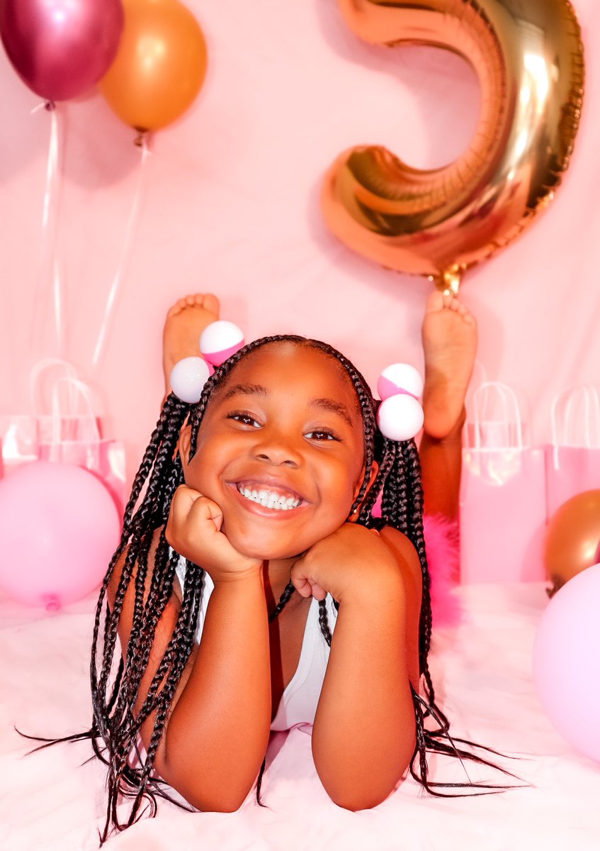 HeavenSade_'s tweet photo. Still obsessed with my girl.. turning five was everything to her🥺💞 https://t.co/Jb5DDPzbAR