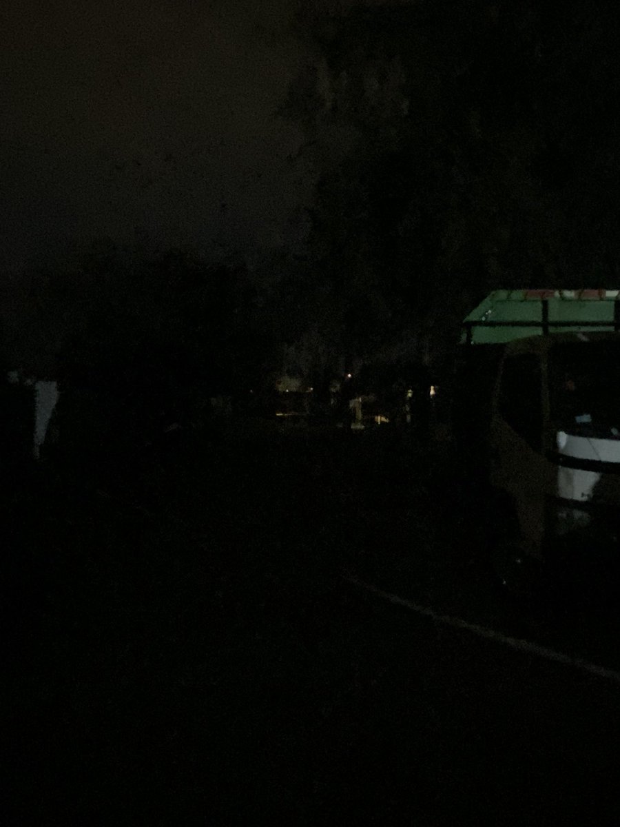 LuisCondell's tweet photo. @SanBernardocl Favor su ayuda, ya que en calle canelillo con algarrobo, nos encontramos sin alumbrado público. Es de suma urgencia reparar. Desde ya agradecido https://t.co/U8otW3gv5O