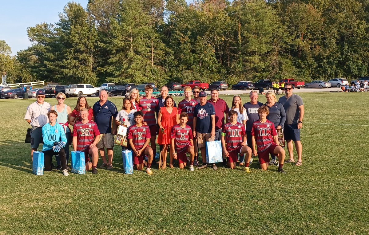 Awesome 4-0 win vs Mater Dei on Senior Night! Thanks to everyone who came out and supported the boys!

 Gavin Kesler, Ty Frierdich (2), and Mike Wessel with the goals

 Great team defense and awesome play in the midfield

Proud of these Seniors!! 
#gibaultproud