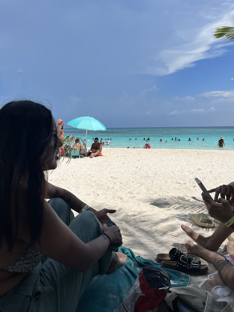 andddd_'s tweet photo. que rico es vivir cerca del mar https://t.co/5hrjgMXgxL