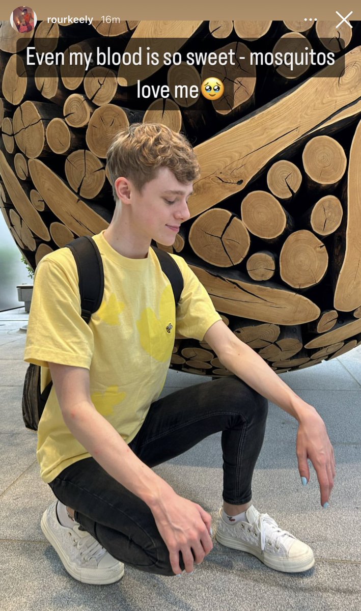 Our little sunshine updated his IG with this cute picture. 🫶🏻

too sweet in the day and too spicy at night🫢

➡️ rourkeely

follow Rourke for more cute pics! 
@rourkeely #RourkesDiamonds