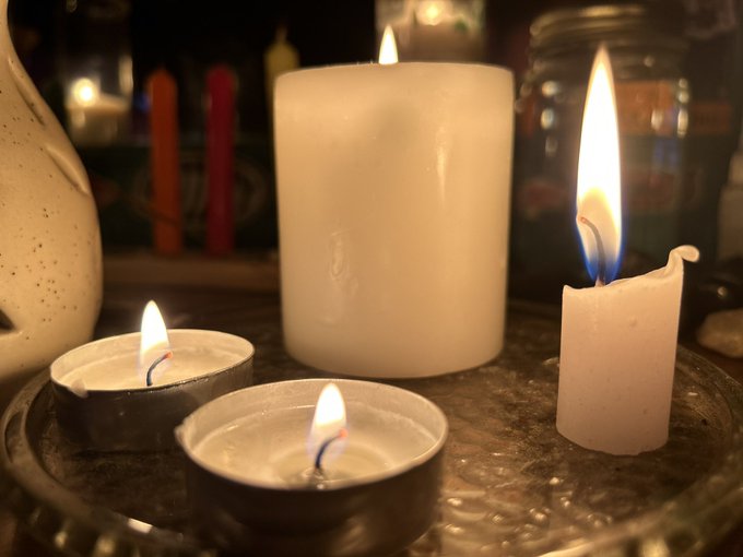 My altar looks gives off such a calm vibe when it&rsquo;s lit up 🕯️ https://t.co/4znINgWjHW
