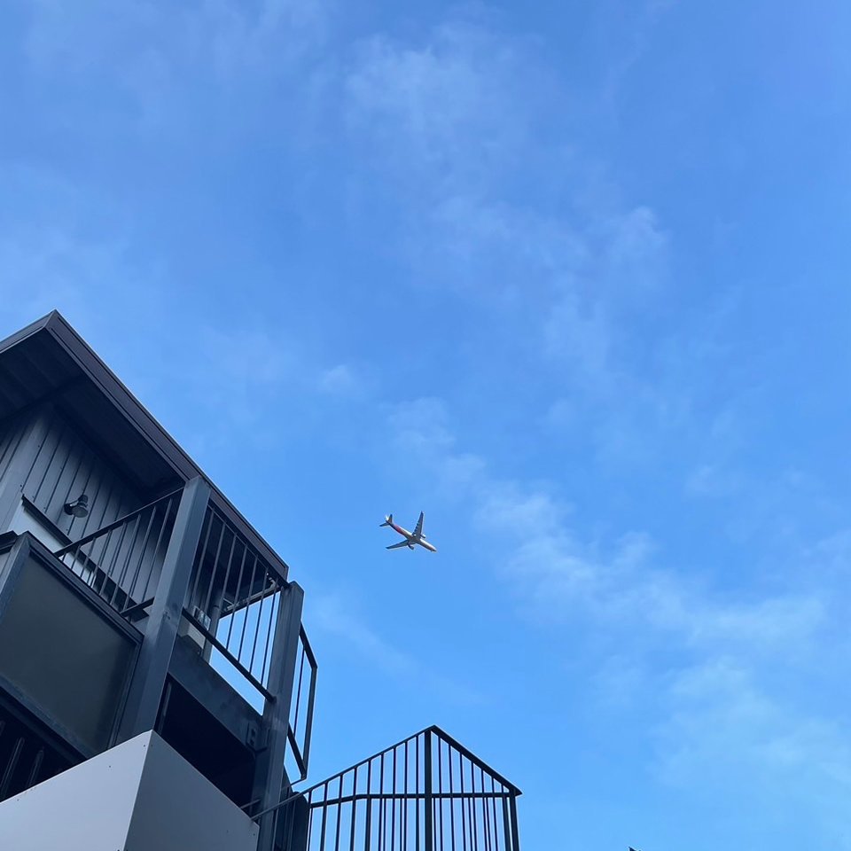 FlyAsiana_jp's tweet photo. 今日は #空の日 ということで☁️

この間好きな空を紹介させていただきましたが、、、みなさんの好きな空も教えてください！もちろん飛行機とともに撮った空は欠かせないですよね👀✈️
ぜひ #FLYOZ を使って教えてください✨ https://t.co/hPUik2kM13