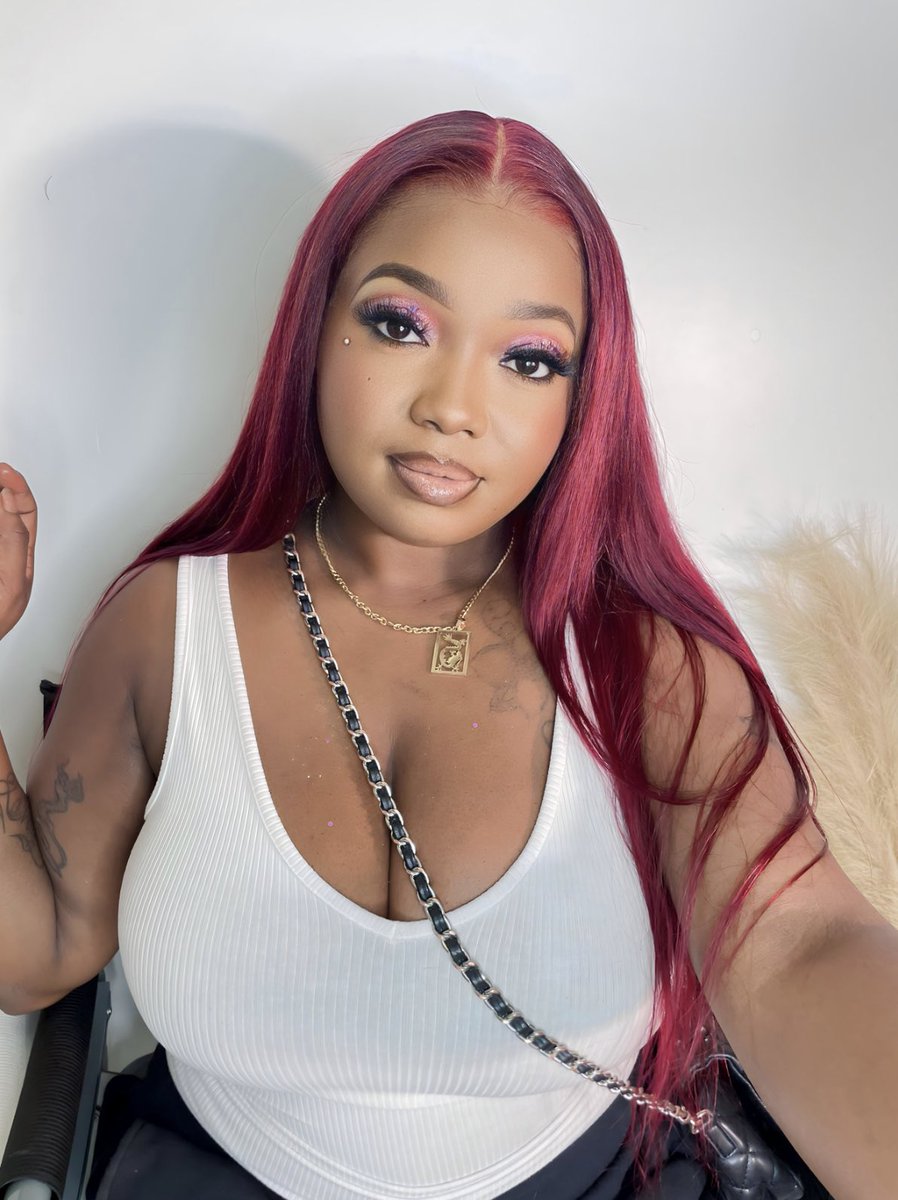 _slimeerellaa's tweet photo. Makeup was fye Periodt 🔥💕 https://t.co/j7voMEwoYA