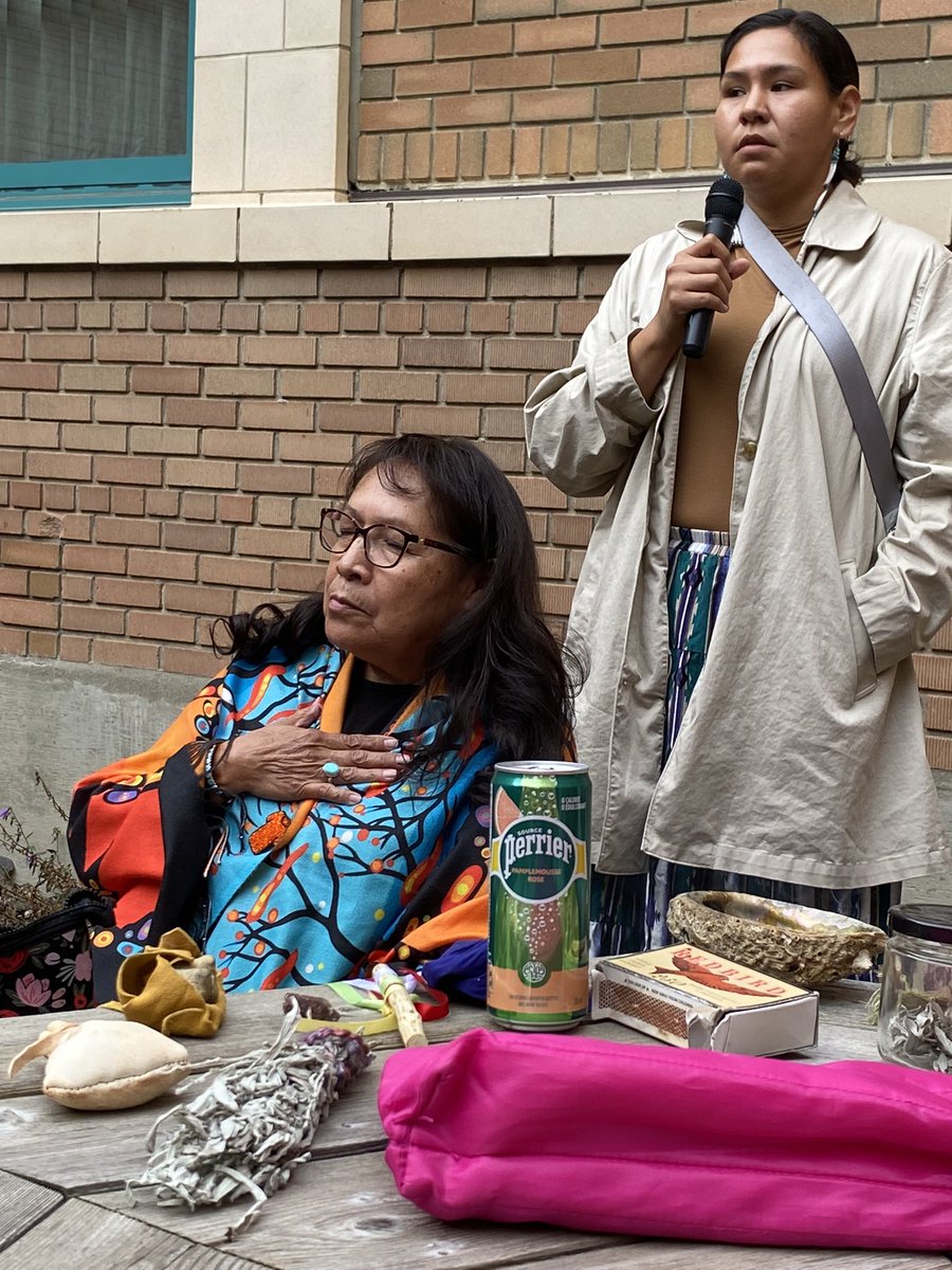 CCSD Elder Wanda First Rider & Cherokee Eagletail speaking with @StMarysHS_ccsd students to begin the year connected to each other & to Mother Earth. We smudged & prayed together as Cherokee sang a prayer song. ♥️🙏🦅@CCSD_edu @prmccallum @IndigenousShala @IndigenousWanda