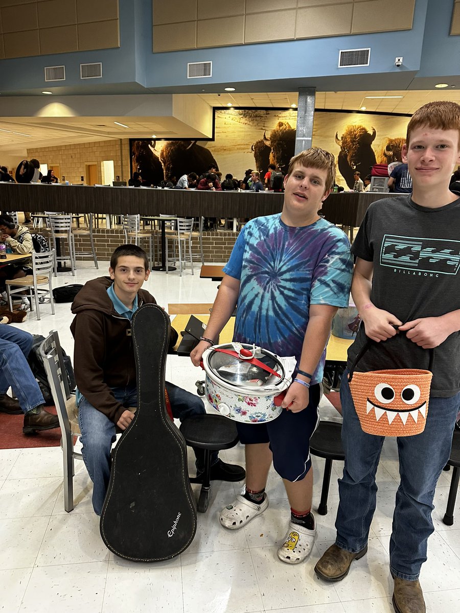 It’s Homecoming week at GHS, and we’re having a ton of fun. “Anything but a Backpack” was a success!