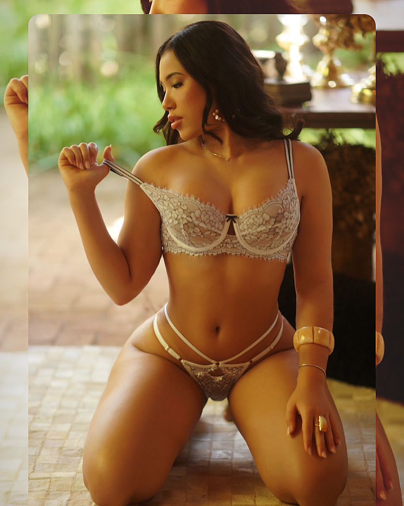 OGPSEXYBRASILIA's tweet photo. Já viu isso bb? Ainda nn ?! 
Pois tomeeee! 
Essa maravilhosa vai estar no gpsexy O melhor de Brasília https://t.co/Ft9dBl8fbT