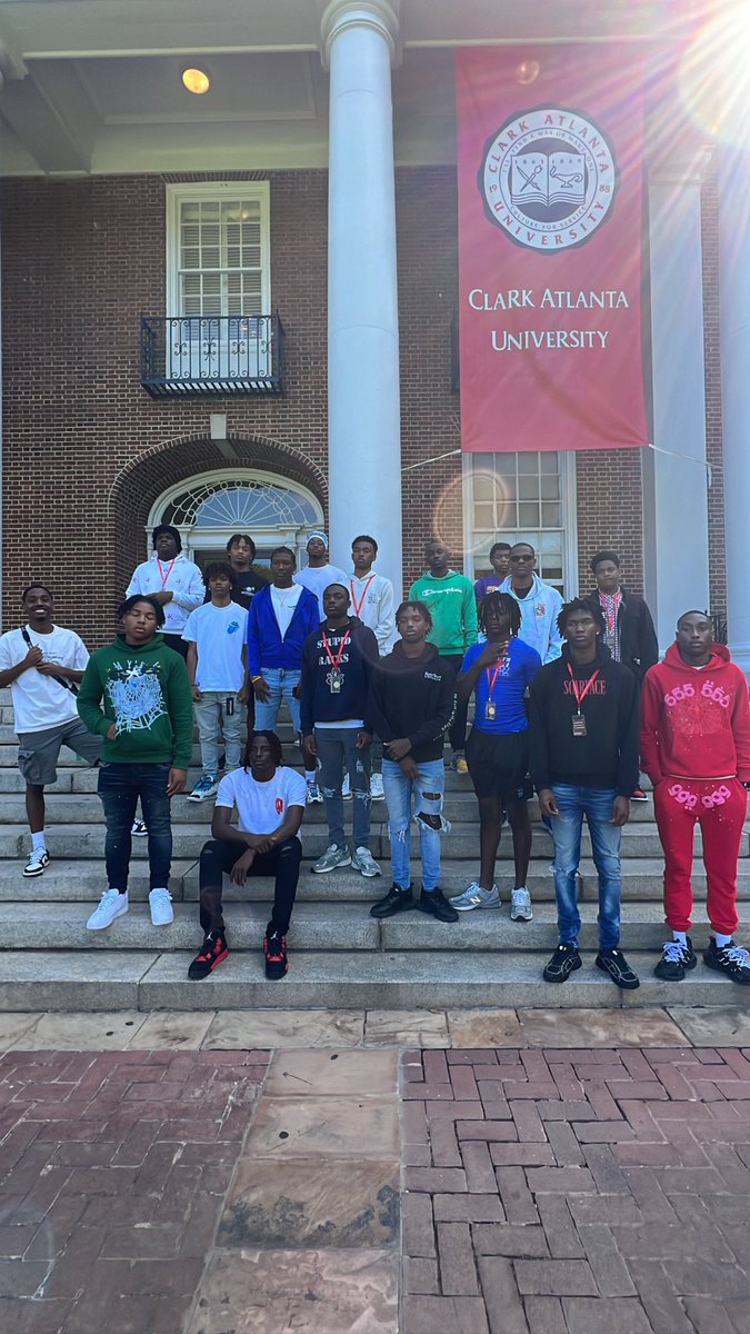 UGHSprincipal's tweet photo. Today our Senior boys visited Clark Atlanta where they received over $20,000 in scholarships. Congratulations fellas. I’m so proud. @HHS_Conyers @RockdaleSchools https://t.co/HTBUmo1gB8