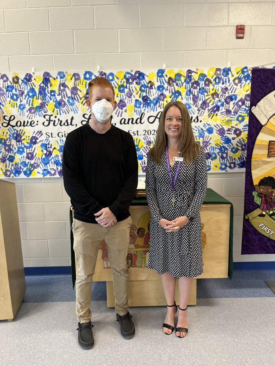 StgiannaC's tweet photo. 💜Introducing St. Gianna teachers:💜
Grade 4: Ms. Borrelli and Ms. Vessey
Grade 5: Mrs. Dumanski and Mrs. Rutter
Grade 6: Mr. Armstrong and Mrs. Merlin
Program support: Mrs. Devasahayam
#CSSD_edu
#stgiannafamily https://t.co/MaX3Xm8kEK