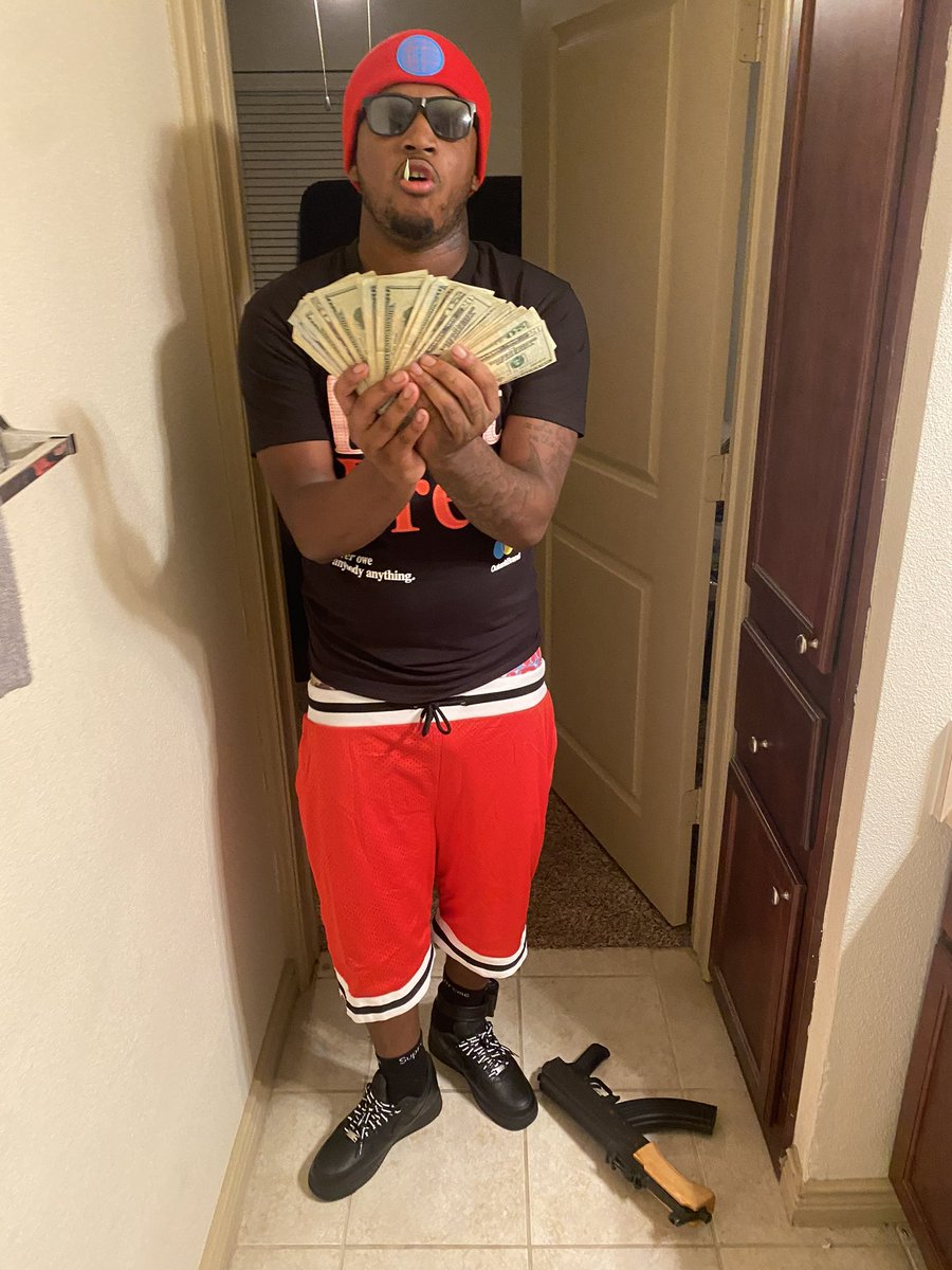 JmGPaythafee's tweet photo. BEEN GONE FOR A MIN 😈 https://t.co/91I1Z0hszI