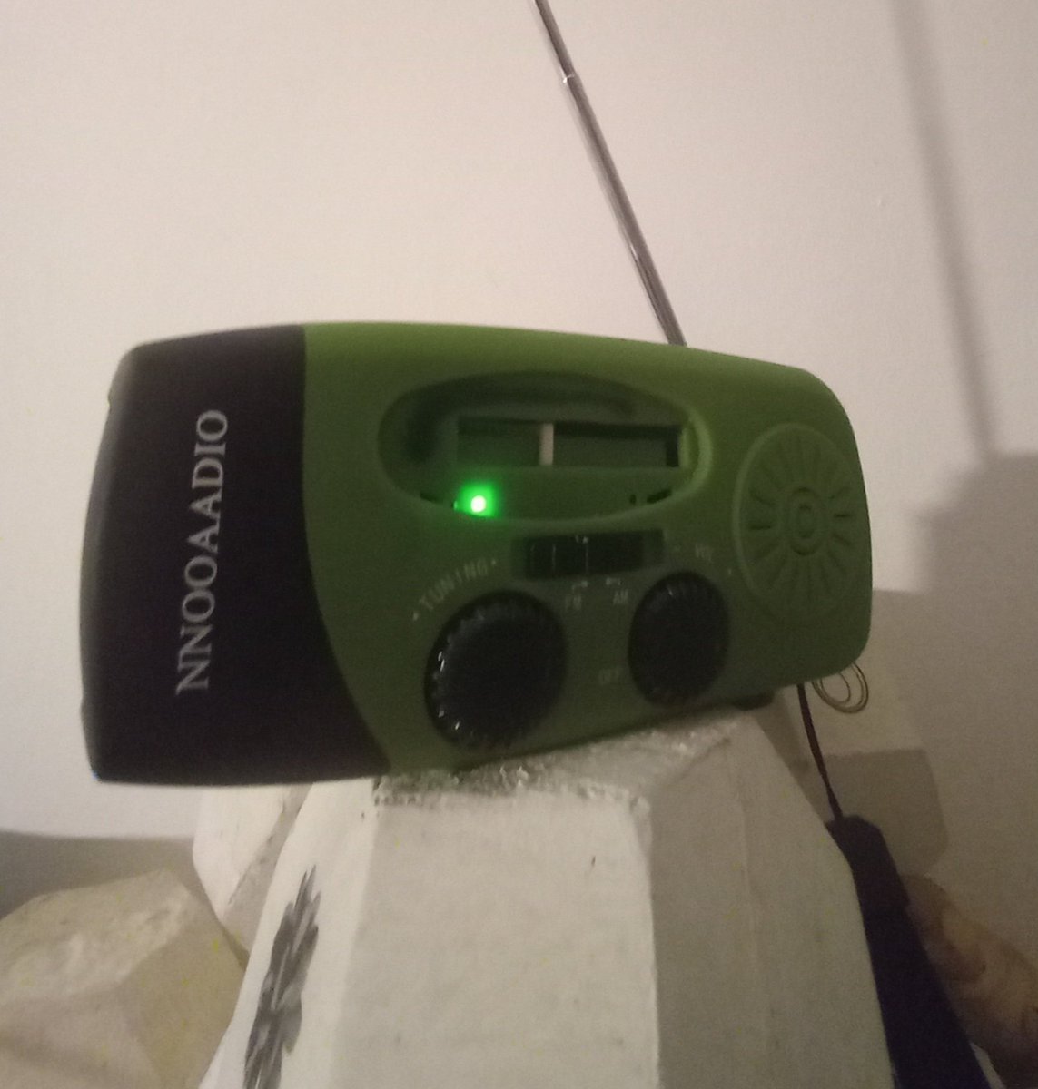 JamesAbellArt's tweet image. Is #skybroadband still down? I'm enjoying just my emergency windup #radio and no Internet except on this phone. Might do it more often! #minimallife