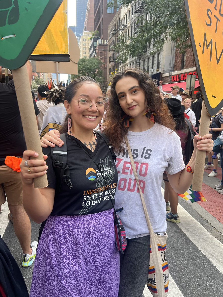 Jamie_Margolin's tweet photo. @ThisIsZeroHour @nadiabaltimore @ZanageeArtis @kalalight @ClimateNexus @guardianeco @ClimateHuman @FFF_NYC_ @FightFossils @risingtothrive @democracynow @DefendOurFuture @grist @AtmosMag @standearth @yesmagazine It’s nice to see the friends I’ve organized with since childhood but it’s also disturbing that year after year after year we keep showing up to these mobilizations, with more crucial time and battles against the #climatecrisis lost.
#ThisIsZeroHour #MarchToEndFossilFuels https://t.co/fMAsXNmK68
