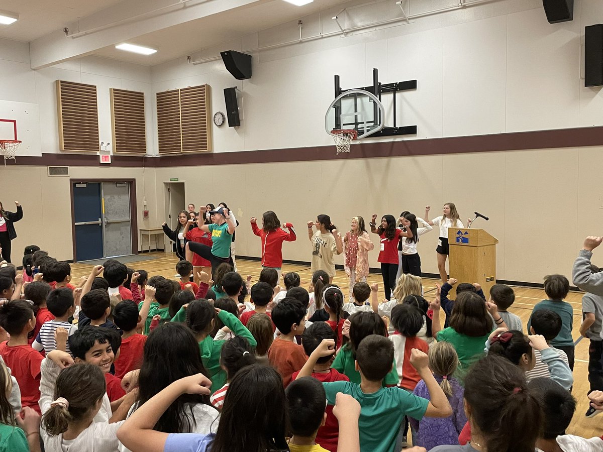 Fantastic Terry Fox student spirit warm up and Terry Fox Run <a href="/westcot_school/">Westcot School</a> <a href="/WestVanSchools/">WestVanSchools</a>