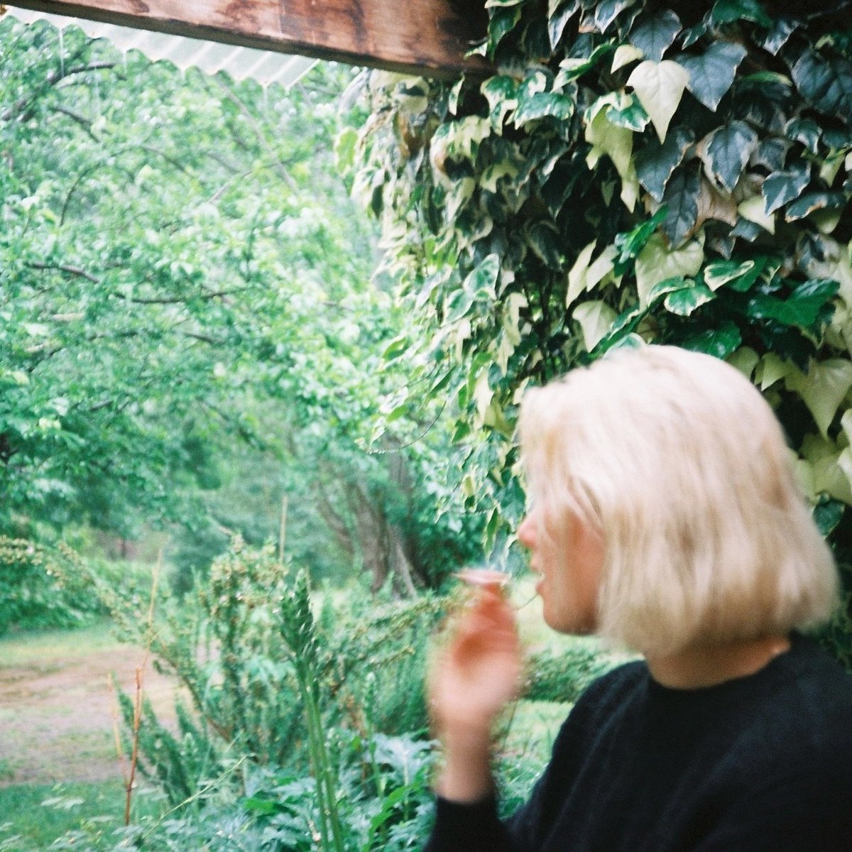 GDS_journal's tweet photo. Free tarot reading with legendary Hell &amp; High Water contributor, Jennifer Hauptman Lim——only at the launch this friday. 
🌙☀️🍃 
https://t.co/MEe1a9GdxV https://t.co/djCTlmc9Dk