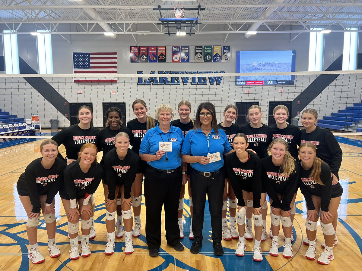 LadyKnightVBALL's tweet image. Thank you to all volleyball officials for working our games!! #nsaa #appreciationweek