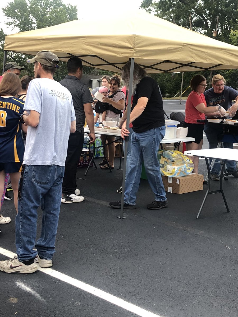 GavelRhonda's tweet photo. Back to school block party. Thank you New City Church. https://t.co/umqGF6mBHR