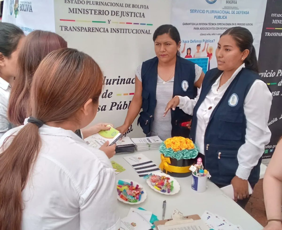 JusticiaBol's tweet photo. El @MinJusticiaBol participó de la Feria Multisectorial Plurinacional a través del Viceministerio de Defensa de los Derechos del Usuario y Consumidor, y de sus direcciones departamentales, además de los servicios que ofrece el #SEPDEP, #RPA, #SEPDAVI y los #SIJPLU Santa Cruz. https://t.co/n5d6p6sCQ8