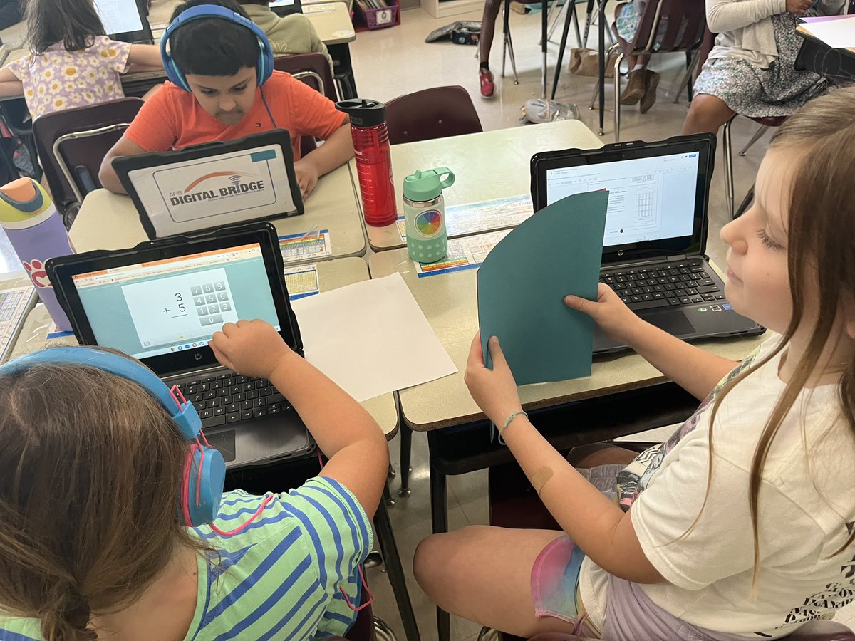 Hannah Moses tweet media