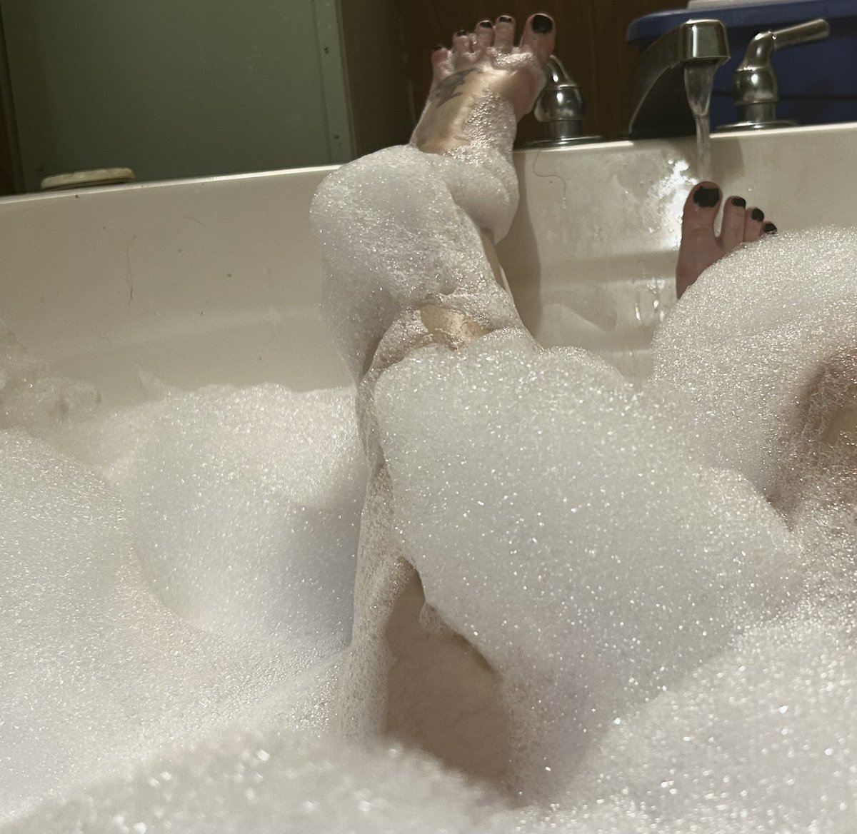 Katelyn_Ingle's tweet photo. Dropping 3 new collections at https://t.co/r4NSzkLfMm Lynn92 

3 different themes photos and vidz. And super low prices.

#funwithfeet #feetnodels #tipswelcomed  #Fyp #fypage https://t.co/H7WtSlNi0e