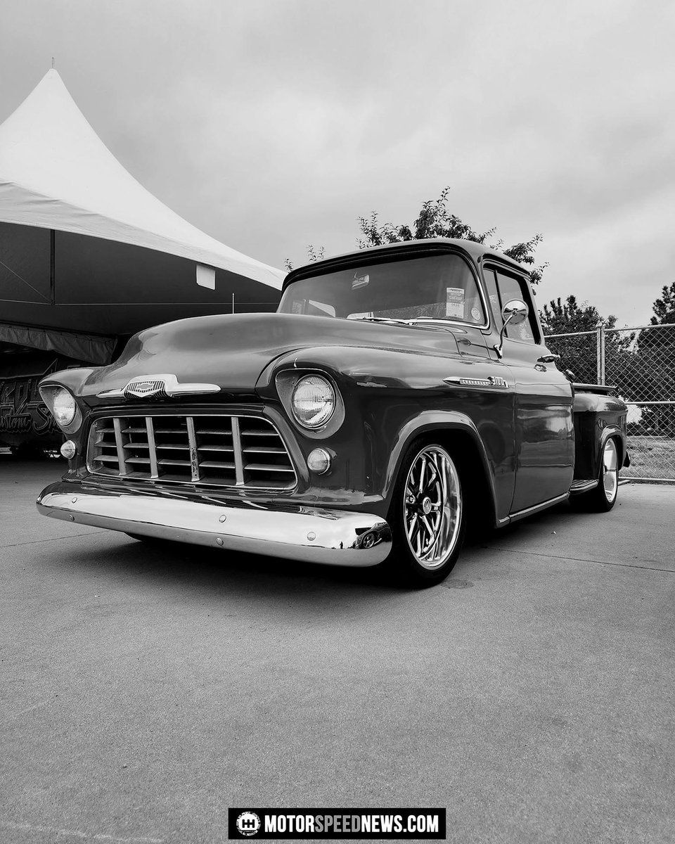 motorspeednews's tweet photo. Sick rides from the Good Guys Colorado Nationals in
Loveland, CO. Two 1934 hot rods, a '58 Chevy 3100, and a McLaren 600LT. https://t.co/ucx1igxcZ4