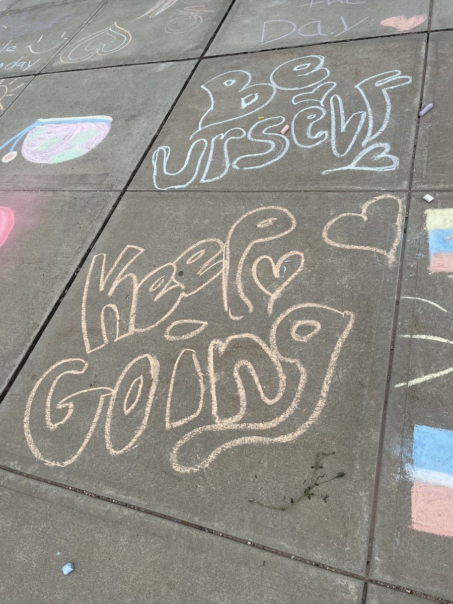 DaveMontemurro's tweet image. Chalk the walk.  Amazing messages from our students. @straubmhs @Donewaldj @missciotto @BronkMPS @MeridenK12