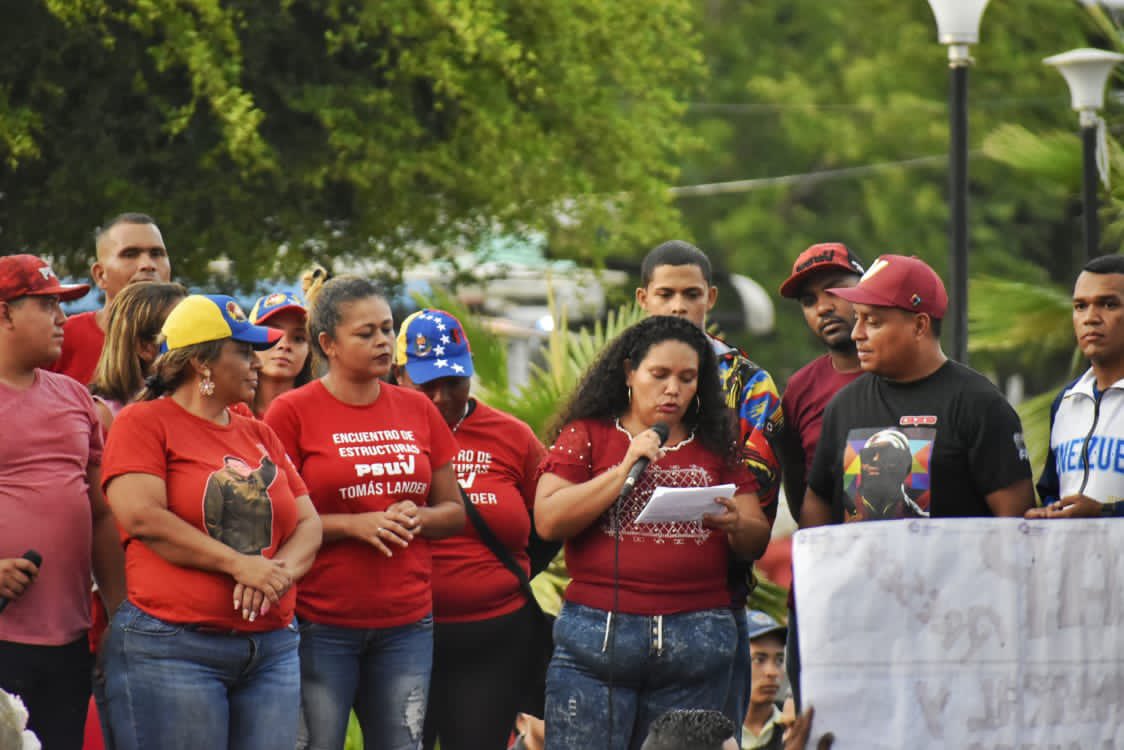 genkerve_psuv's tweet photo. El Pueblo de la Parroquia Santa Bárbara desbordó las calles de Ciudad Betania en el Municipio Tomas Lander en apoyo al Presidente @NicolasMaduro 

Solo el pueblo salva al pueblo, la consciencia nuestra nos hace grandes. 

#MaduroEsVictoriaSegura https://t.co/XZO2jvCRrj