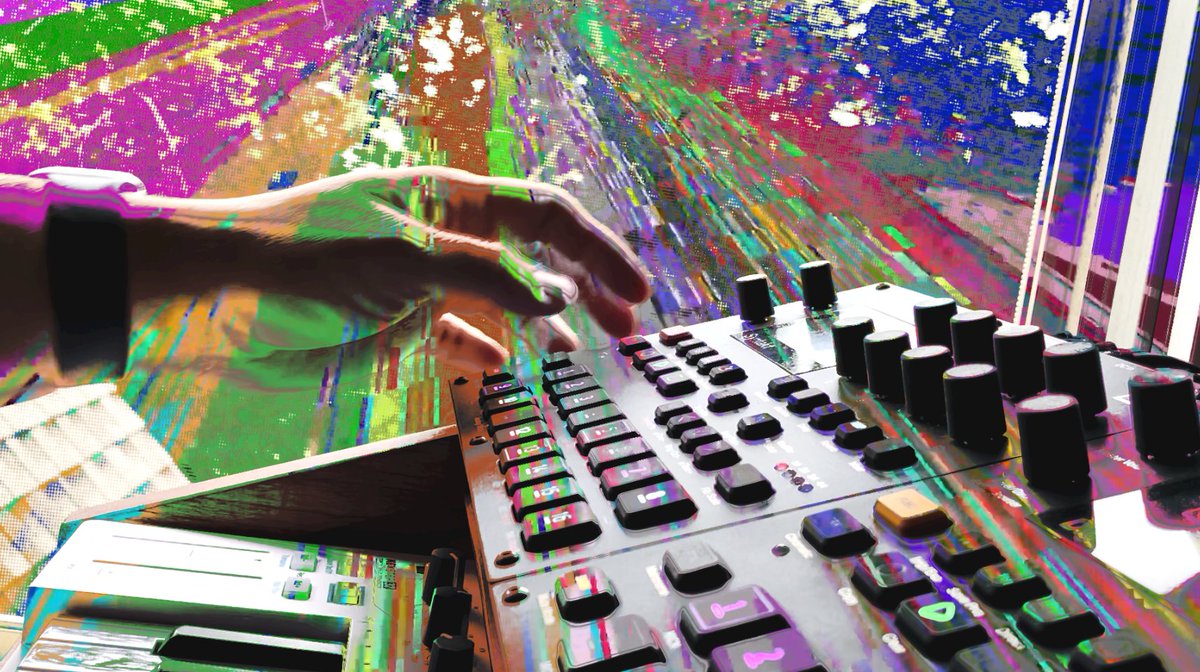 ON NOW: friendofyours

TWITCH.TV/CHAGRECORDS