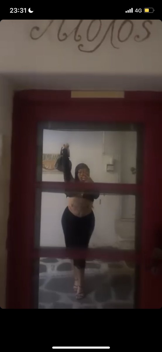 Miagoddess84of's tweet photo. Si je m’assois sur toi tu me verra plus jamais le
Jour. 

#soumis #portemonnaie #raque #chien #domina #dom #moneyslave #reine #contenu #pied https://t.co/5kAtTpr2dq