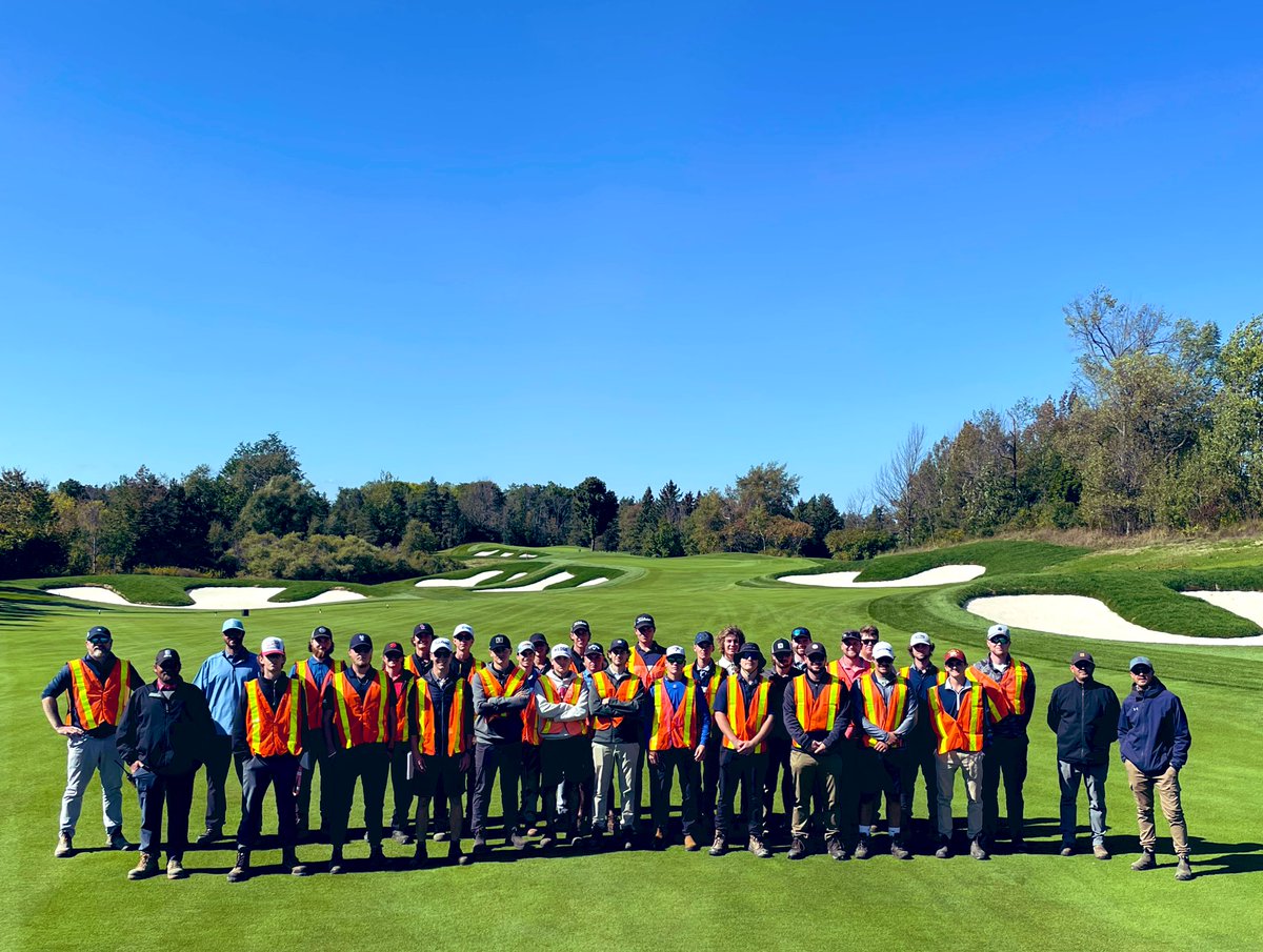 Perfect afternoon w/ 28 #GuelphTurfDip students visiting <a href="/TPC_Toronto/">TPC Toronto at Osprey Valley</a> to see renovations on North course.  Irrigation installs, Better Billy Bunkers, rootzones, drainage &amp; more.  Students loved it! Thank you to the turf team for your hospitality &amp; Spencer w/ Flightline Golf. 👍🏻👍🏻