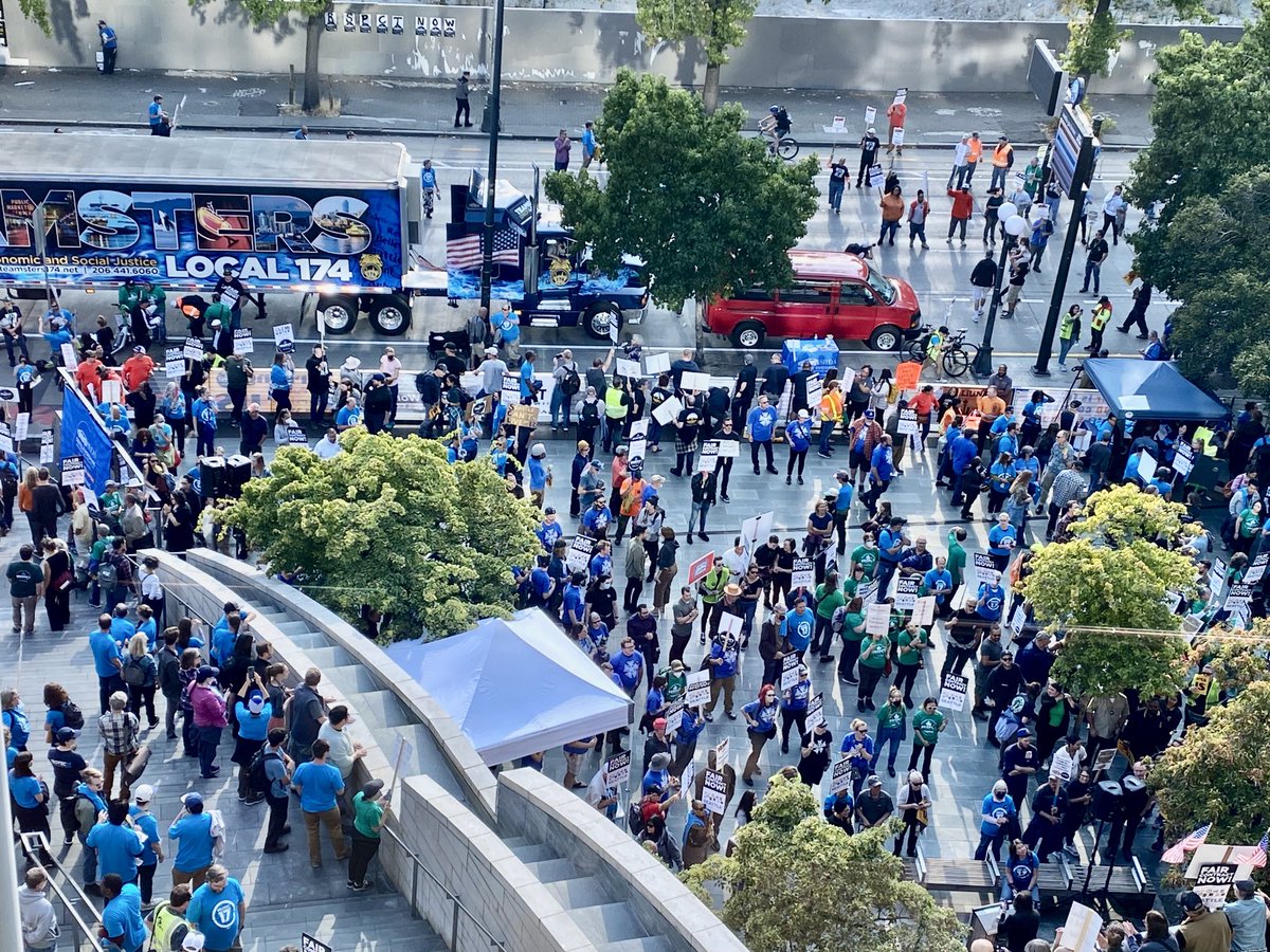 billkiro7's tweet photo. #Labor Rally continues loud and strong #Seattle…4th Ave remains closed from James St to Cherry St…#KIRO7 ⁦@KIRO7Seattle⁩ https://t.co/6lTEWZCldK