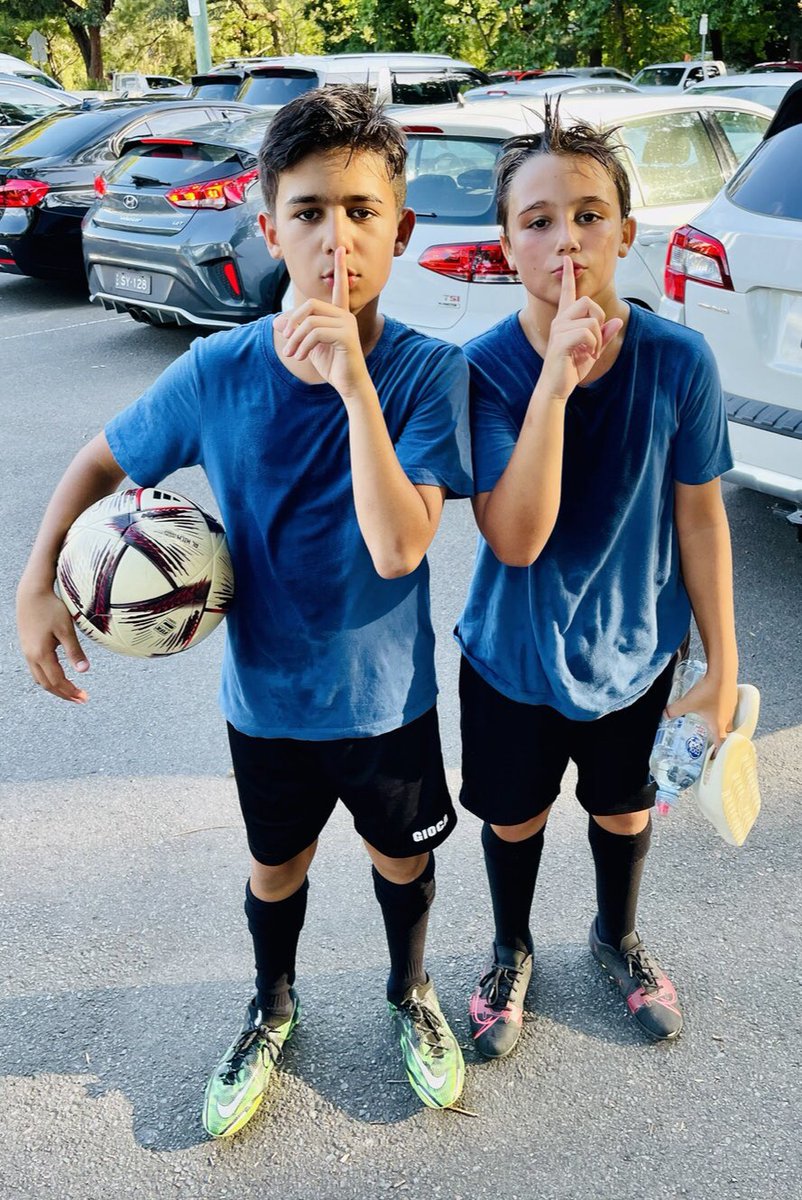 GlennPerram's tweet photo. @SawyerMerritt Shhhhhhush them, as my boys do when they score in Soccer Football 🏈!!!! 😊💜😇🦄 https://t.co/VZSDluYYRY
