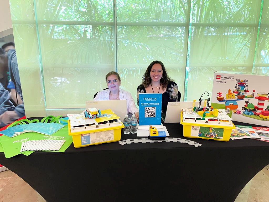 SoyRobotiX's tweet image. Del 18 al 20 de septiembre, se realiza el Seminario Nacional de Profesionalización Académica 2023 de la Red de Colegios Semper Altius. 

Agradecemos la invitación a este evento para tener la oportunidad de dar a conocer nuestros programas STEM.

#SoyRobotiX #LEGOEducation #STEM