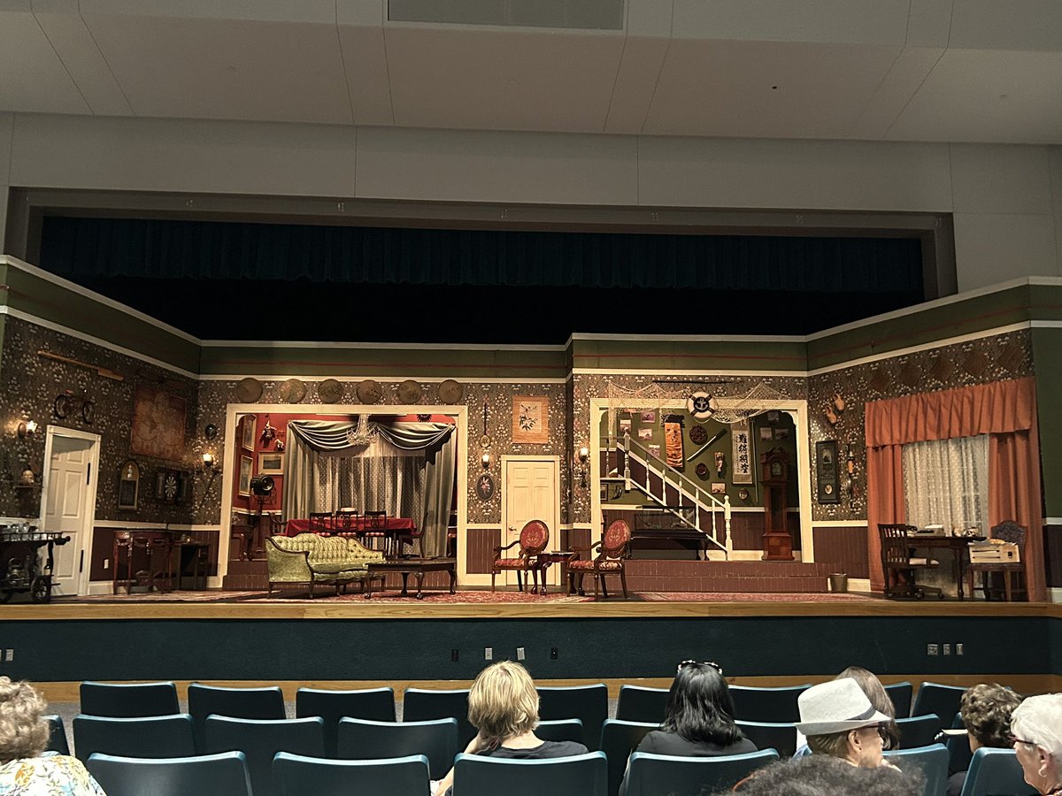 So excited to see <a href="/TomballSTAGE/">Tomball STAGE</a> You Can’t Take it With You tonight! The set looks awesome - I know the play will be too! <a href="/TISDTHS/">Tomball High School</a>