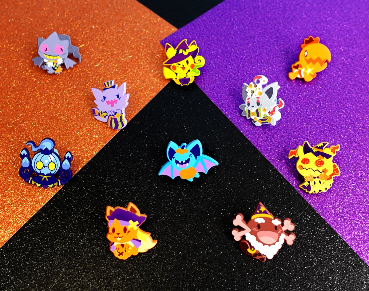 starsalts's tweet photo. 🎃 Trick-or-Treat Mystery pin packs have arrived in my shop just in time for the season!
Will you be greeted by some friendly faces flaunting their festive fashion or by a group of grinning ghosts in their ghoulish garb? Ooo spooky mystery oooo 👻🍭 https://t.co/mu33YKOnrH