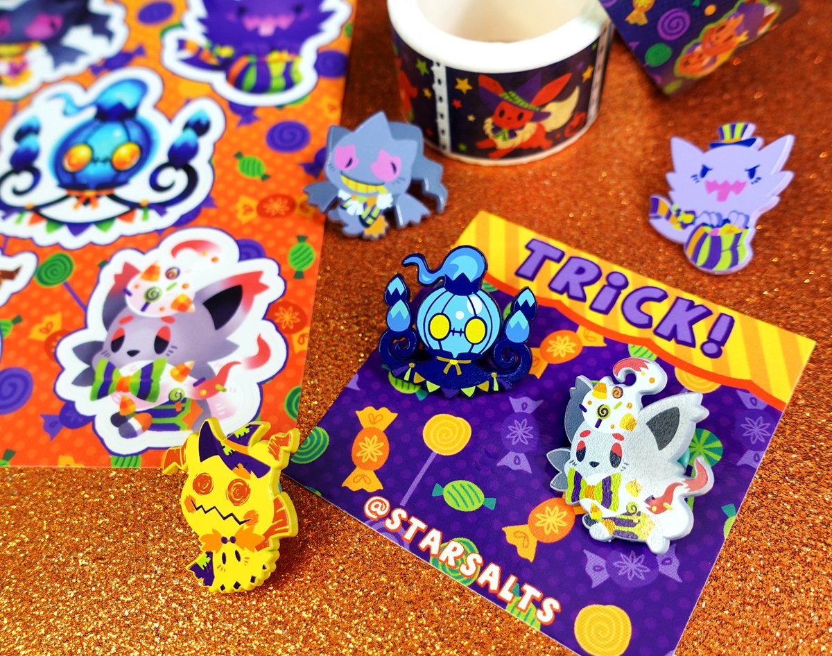 starsalts's tweet photo. 🎃 Trick-or-Treat Mystery pin packs have arrived in my shop just in time for the season!
Will you be greeted by some friendly faces flaunting their festive fashion or by a group of grinning ghosts in their ghoulish garb? Ooo spooky mystery oooo 👻🍭 https://t.co/mu33YKOnrH