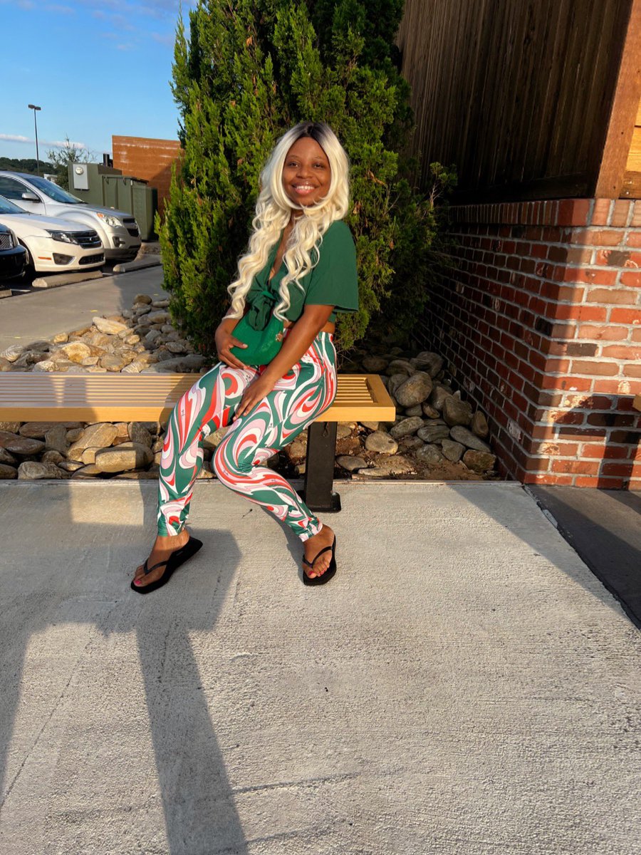 30-FINEEEEEEEE 🧡 . Thank God for another year around the sun!!!!!