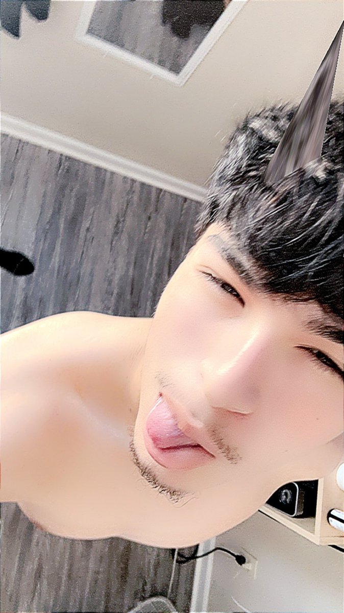 fw_devinn's tweet photo. His prettiest problem 👄🫧 https://t.co/1emHp3HtG2
